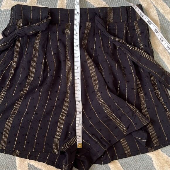 Francesca’s Wendy Lurex Black and Gold Drawstring Shorts Size XS - Picture 7 of 12